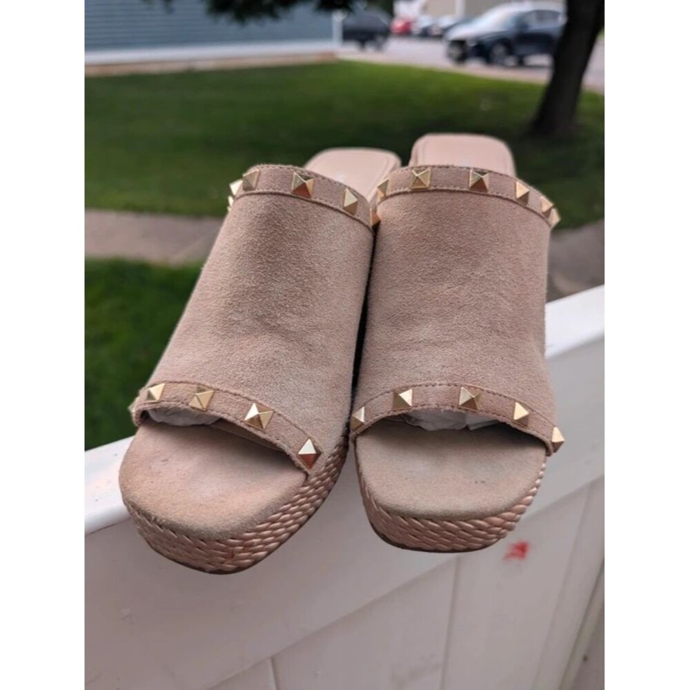 Marc Fisher Women’s Beige Suede Studded Open Toe Slip-On Wedge Mule US 6M
